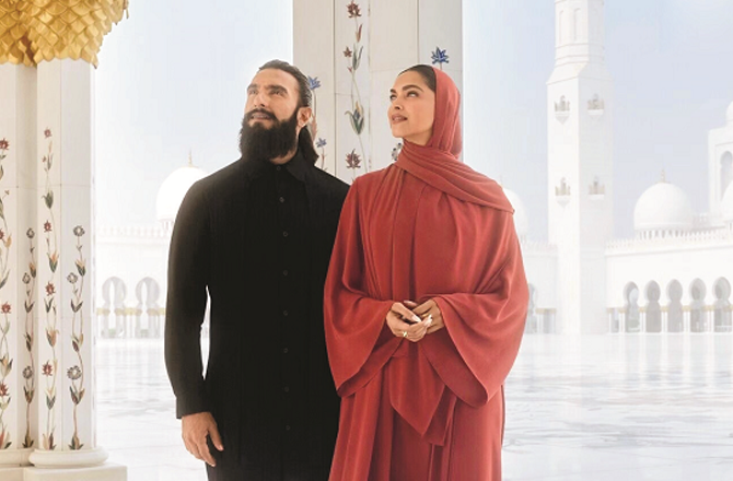 دپیکا پڈوکون کو اشتہار میں حجاب پہننے پر بھارتی مداحوں کی تنقید کا سامنا