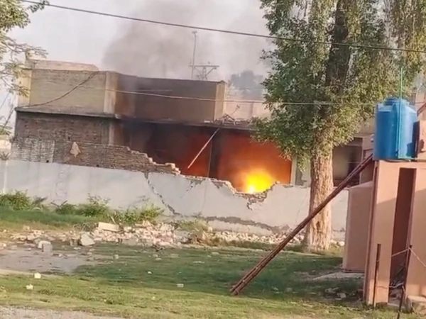 پشاور؛ سی ٹی ڈی تھانے میں دھماکا،ایک اہلکار شہید