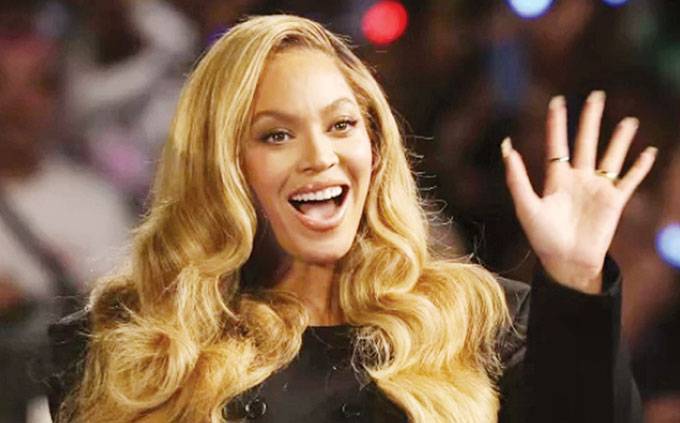 Beyoncé becomes billionaire