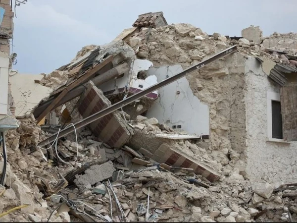 رہائشی عمارتیں منہدم،