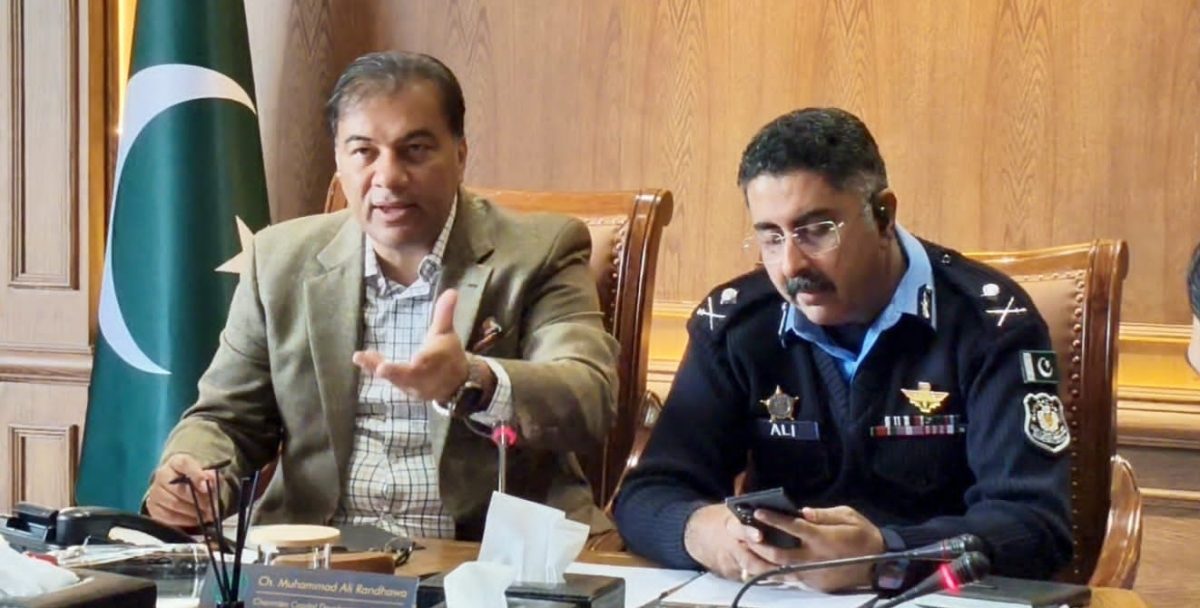 چیف کمشنر اسلام آباد و چیئرمین کیپیٹل ڈویلپمنٹ اتھارٹی