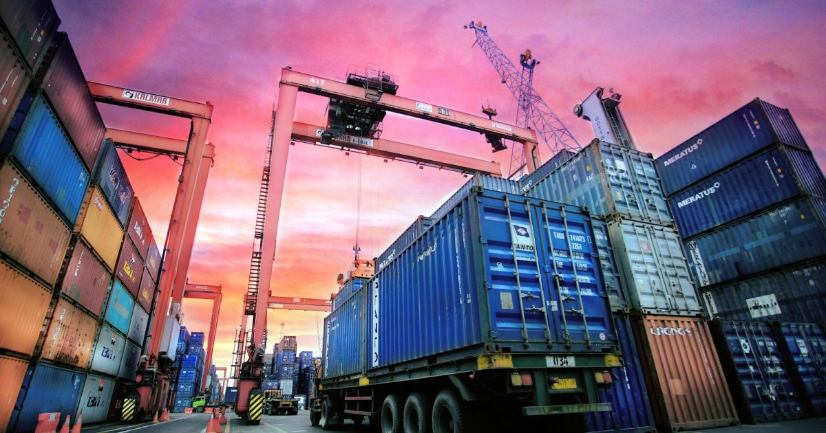 pakistan-imports-trade-deficit-34billion درآمدات میں ریکارڈ اضافہ