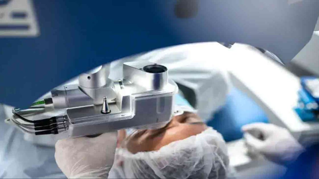 ریٹینا آپریشن کرنیوالا روبوٹ