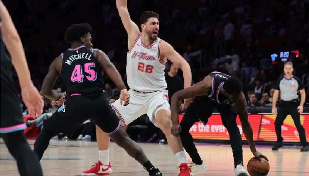 این بی اے میں میامی ہیٹ کی ہوسٹن راکٹس کے خلاف کامیابی